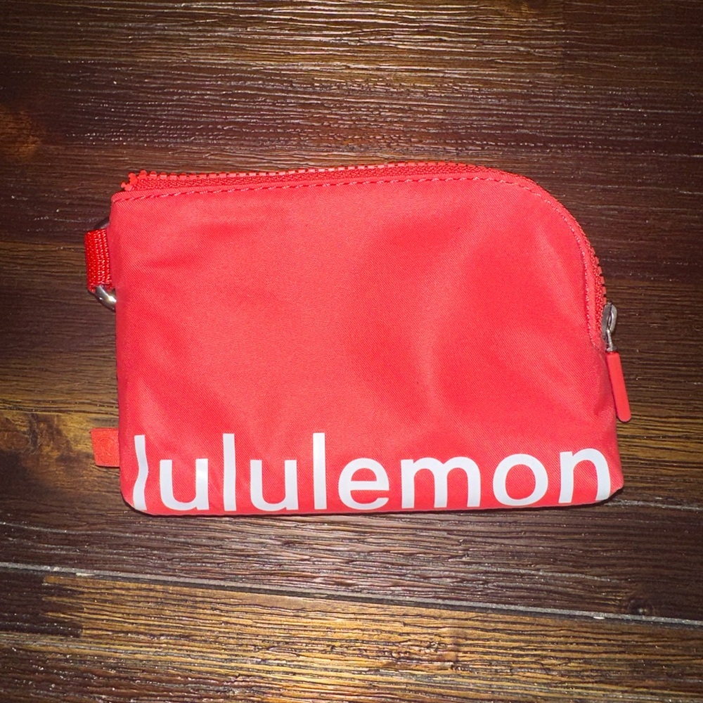 Lululemon Clippable Card Pouch Pink EUC